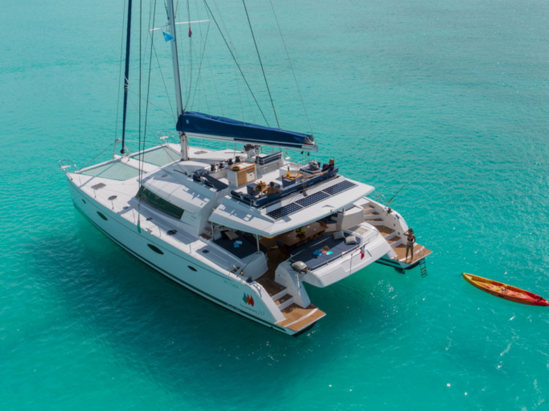 Catamarán EN CHARTER, de la marca Fountaine Pajot modelo Victoria 67 y del año 2014, disponible en Marina Rubicon Playa Blanca Lanzarote España