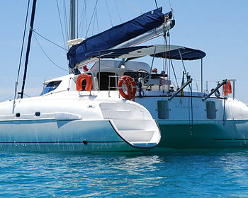 Catamaran FOR CHARTER, year 2007 brand Bahia and model 46, available in Muelle de la Lonja Palma Mallorca España