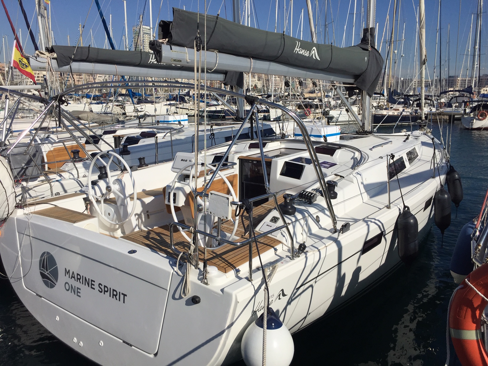 Sail boat FOR CHARTER, year 2017 brand Hanse and model 415, available in Puerto Deportivo Baiona Baiona Pontevedra España