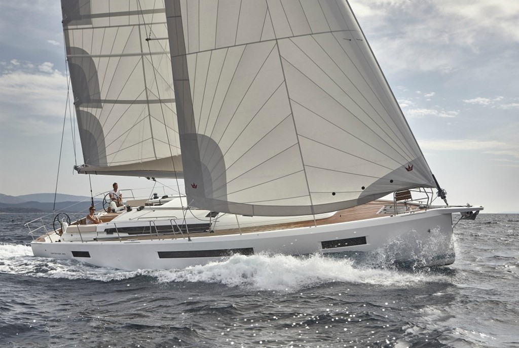 Barco de vela EN CHARTER, de la marca Jeanneau modelo Sun Odyssey 490 y del año 2019, disponible en Marina Lavrion  Attiki Grecia