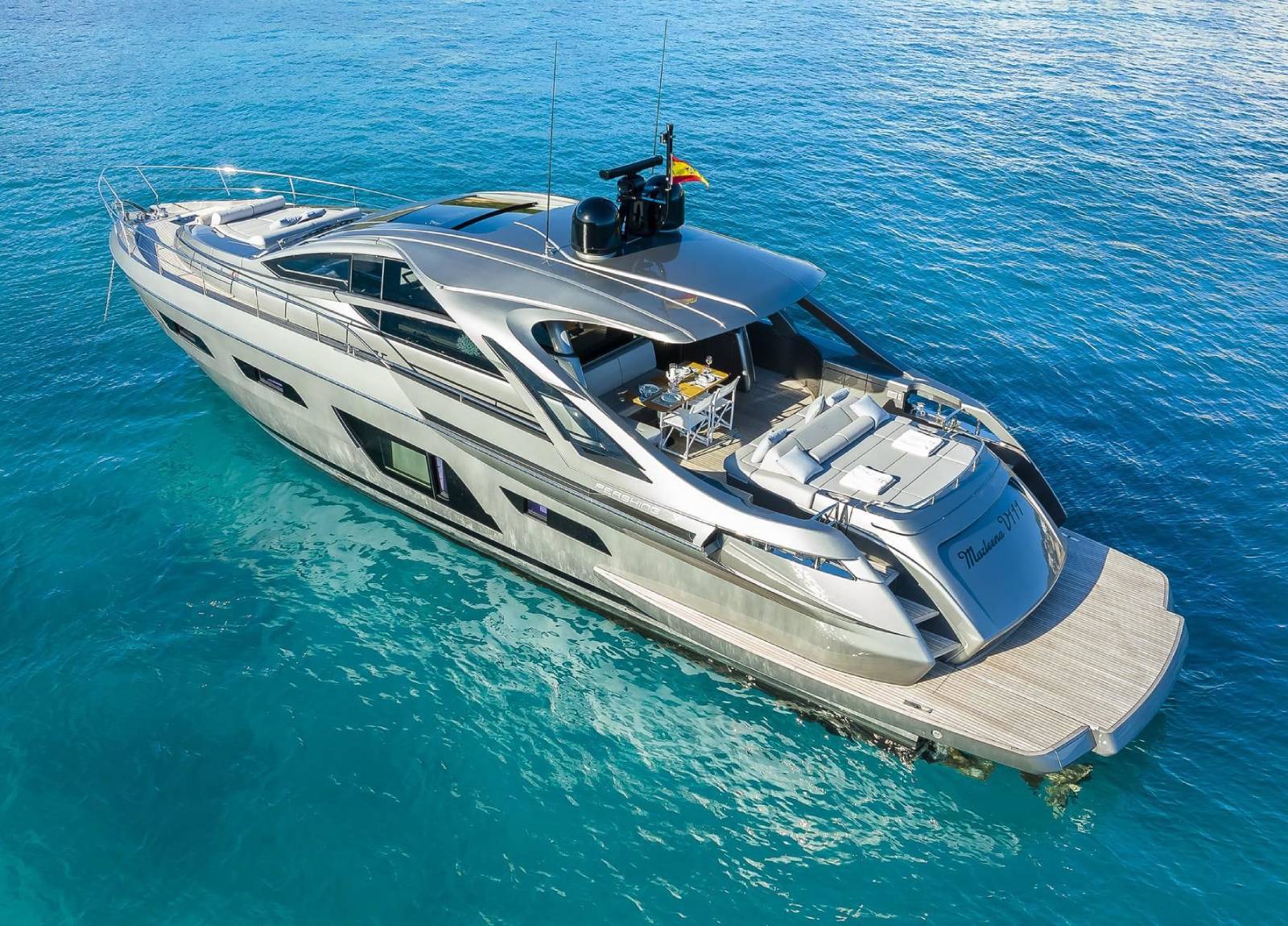 Barco de motor EN CHARTER, de la marca Pershing modelo 7X y del año 2021, disponible en Marina Moll Vell Palma Mallorca España